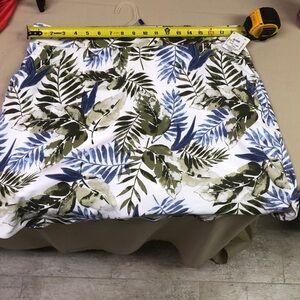 Croft and barrow golf skirt in fern print